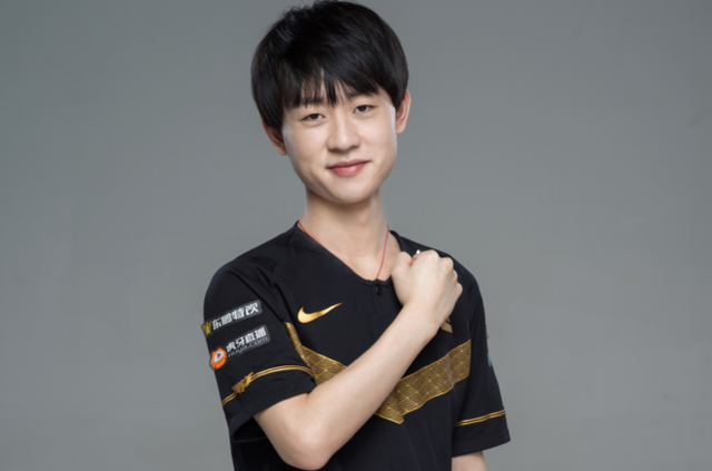 不断施压创 不断施压创